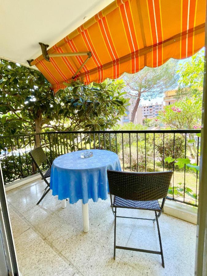 Les Glycines Apartment Menton Bagian luar foto