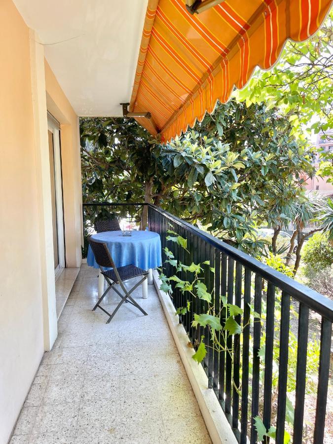 Les Glycines Apartment Menton Bagian luar foto
