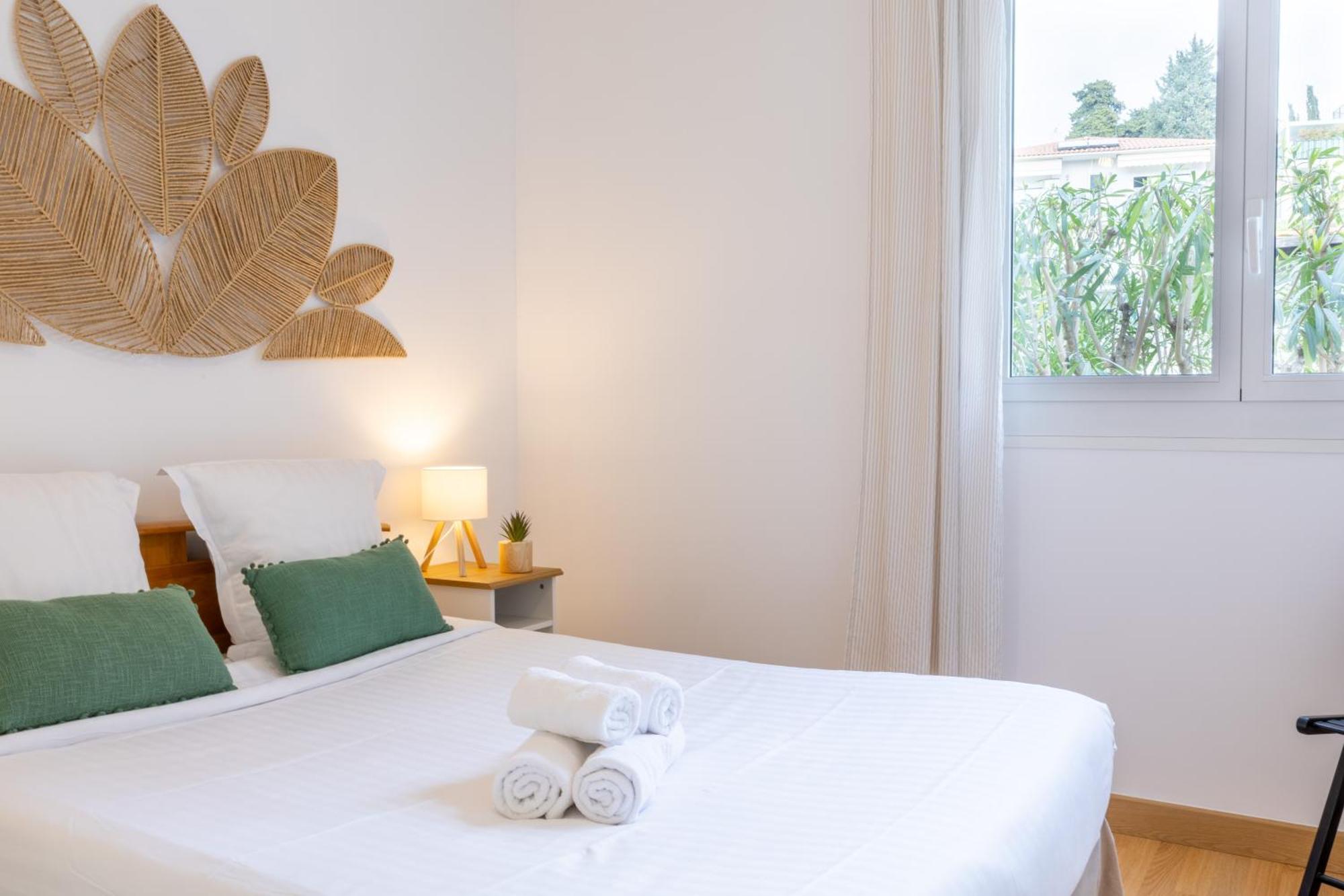 Les Glycines Apartment Menton Bagian luar foto